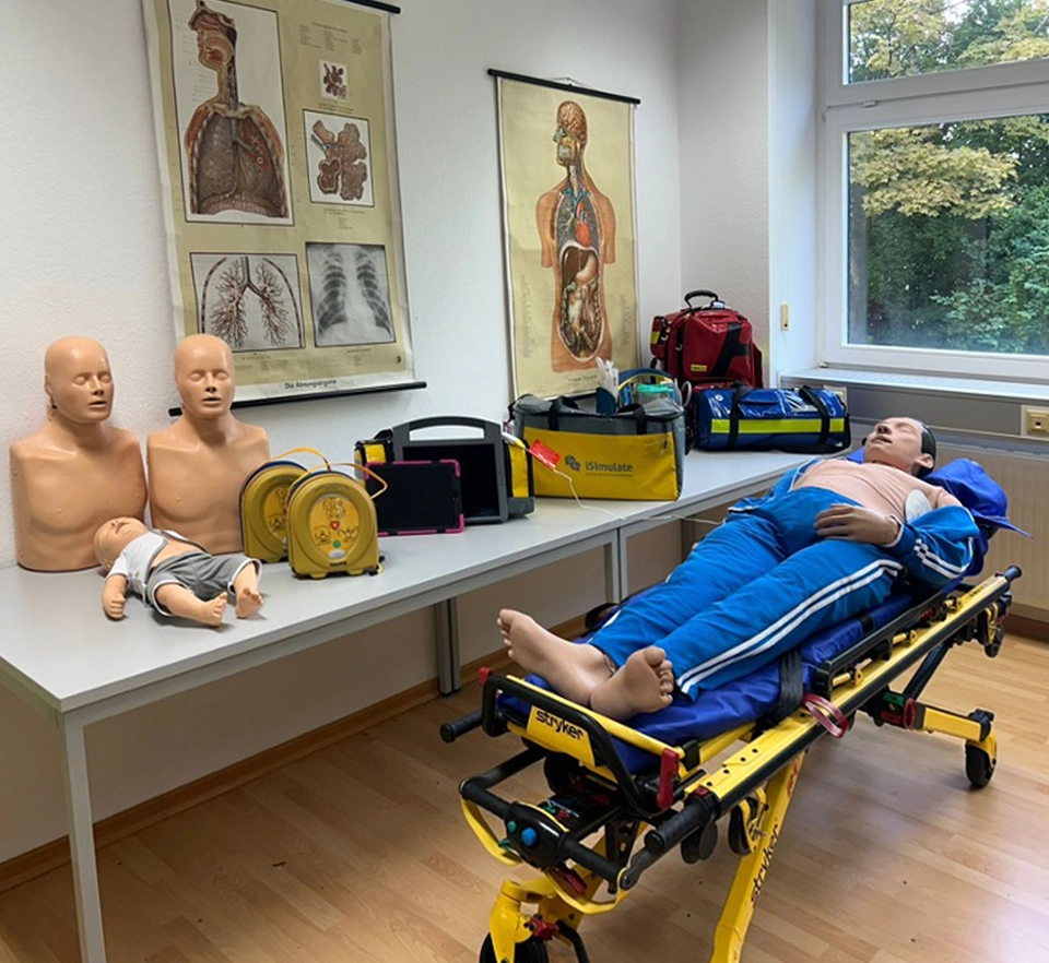 BNN Bildungsstätte für Notfallmedizin Neusäß – Unser Equipment – Bilder des Trainingsequipments für basic und advanced life support (BLS, ALS)